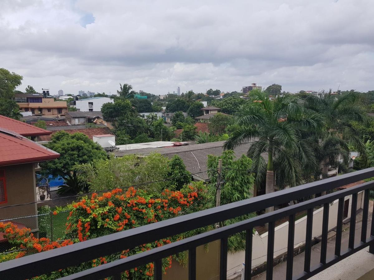 Private In Nugegoda 5, Close To High-level Road Apartemen *