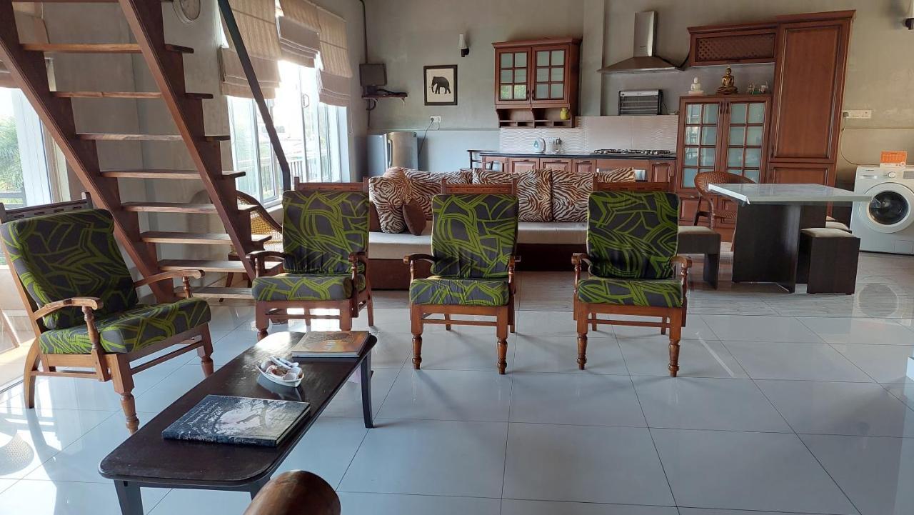 Appartement Private In Nugegoda 5, Close To High-level Road Colombo